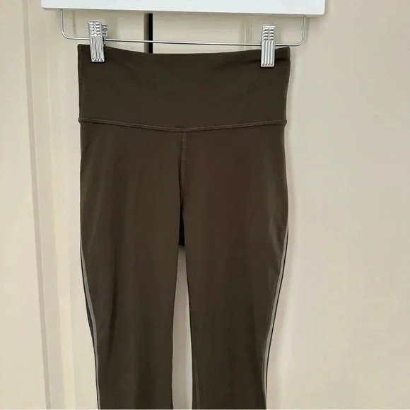 Lululemon Run Crew Tight 28" Nulux Dark Olive Green Obsidian Grey Sage Size 2 - Picture 3 of 10